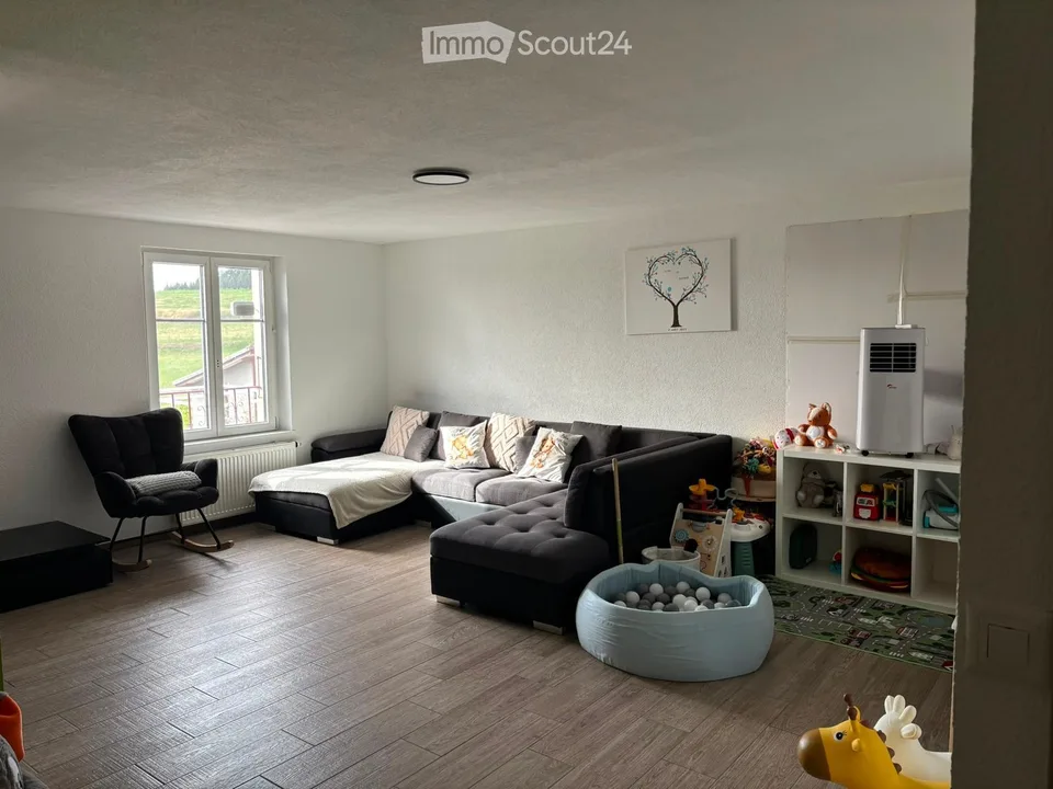 Lumineux appartement de 4.5 pièces à Mossel avec vue et dégagement