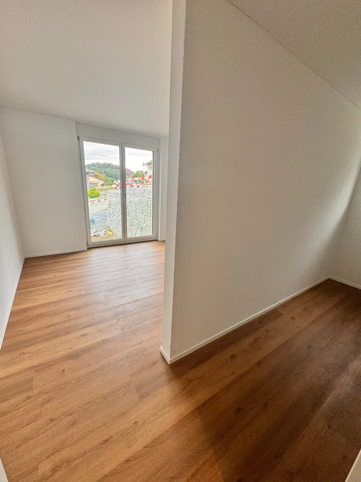 Wohnen der Extraklasse – exklusive 3.5-Zimmer-Terrassenwohnung am Buechenberg – Foto 8 von 16