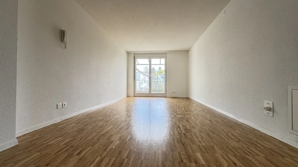 Spacious 4.5 room apartment in top location on the 3rd floor right