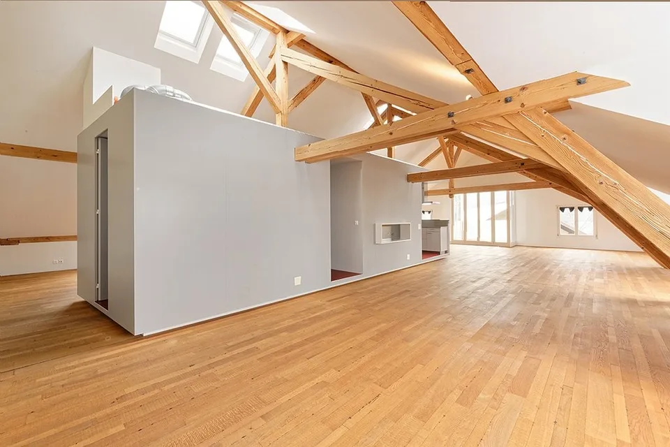 Loft eccezionale in posizione centrale nel cuore di Burgdorf