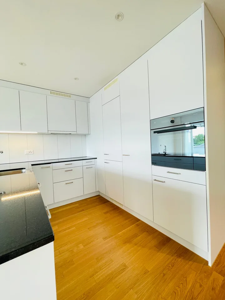 TOP MODERN 4.5-ROOM APARTMENT IN HERZOGENBUCHSEE