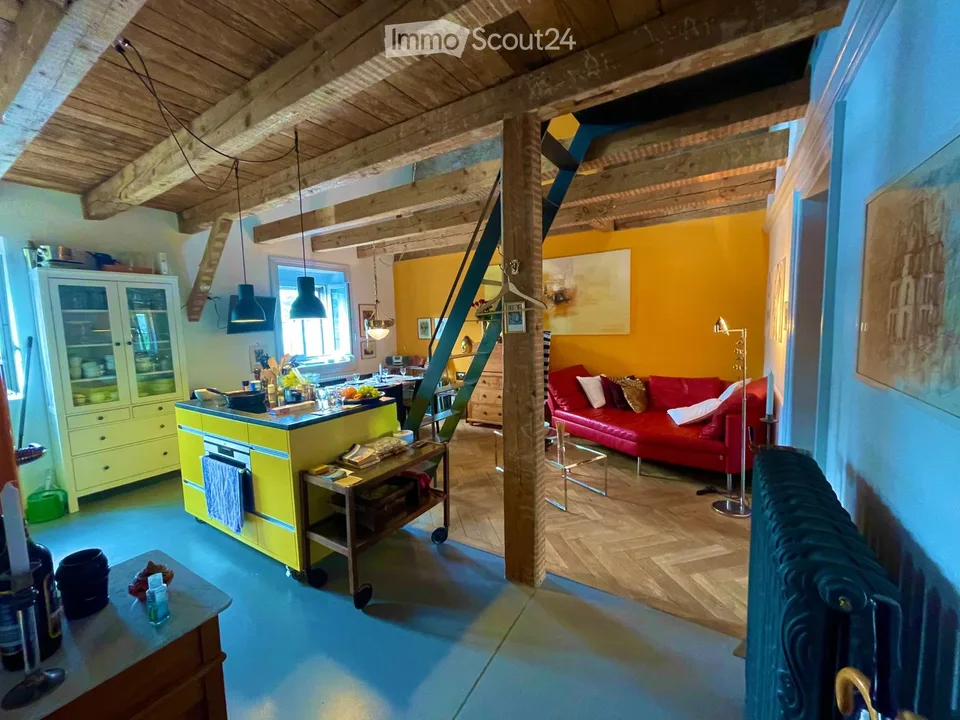 Einzigartige 3,5-Zimmer-Duplex-Wohnung mit Dachterrasse – Foto 3 von 5