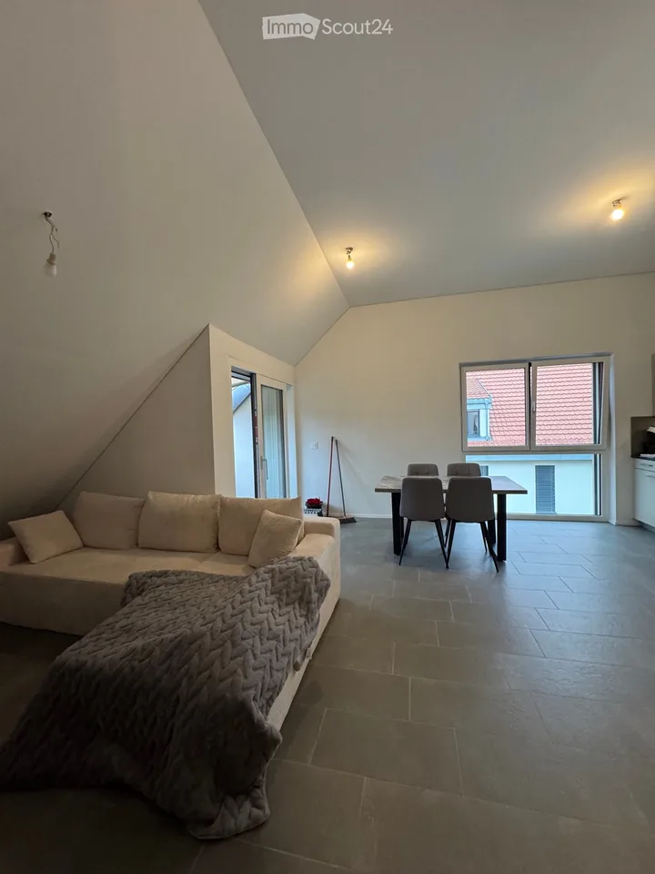 Takeover of 2.5 room lease urgent