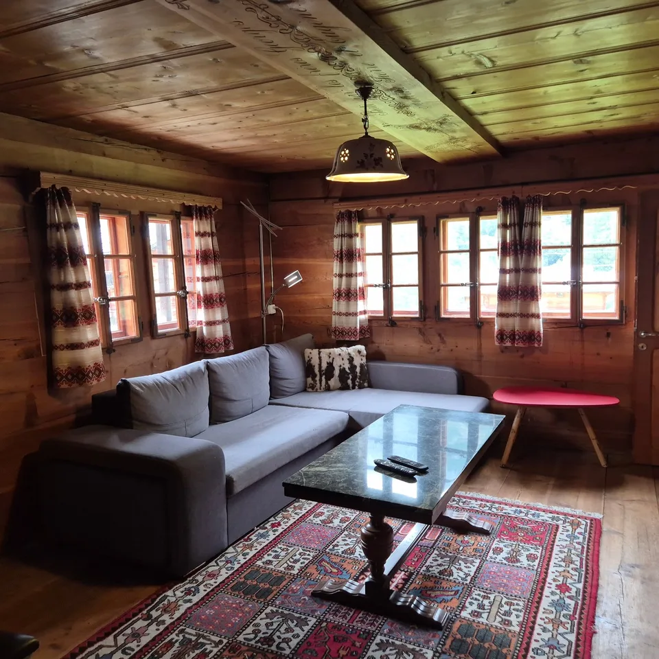 Teilweise renovierte Wohnung in einem charmanten Dorfhaus - Les Haudères – Foto 9 von 13