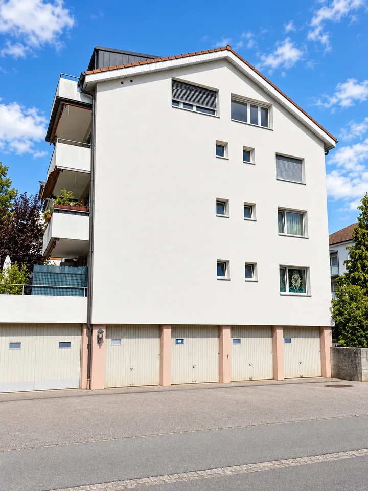 helle 4-Zimmer-Wohnung mit Balkon in Bettlach zu vermieten!