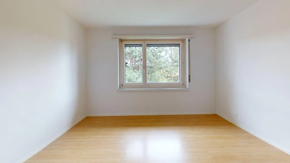 Bright 4-room apartment on the 2nd floor, quiet living in Uetikon am See | TEMPORARY