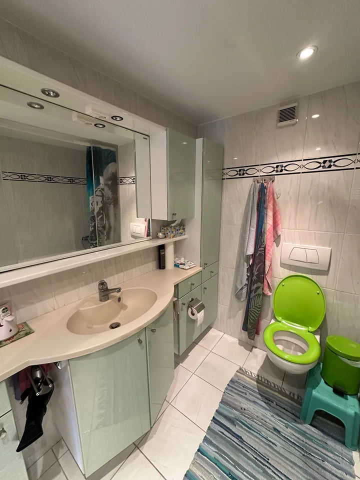 Helle 4.5-Zimmer-Wohnung mit Balkon an ruhiger Lage in Therwil – Foto 10 von 12