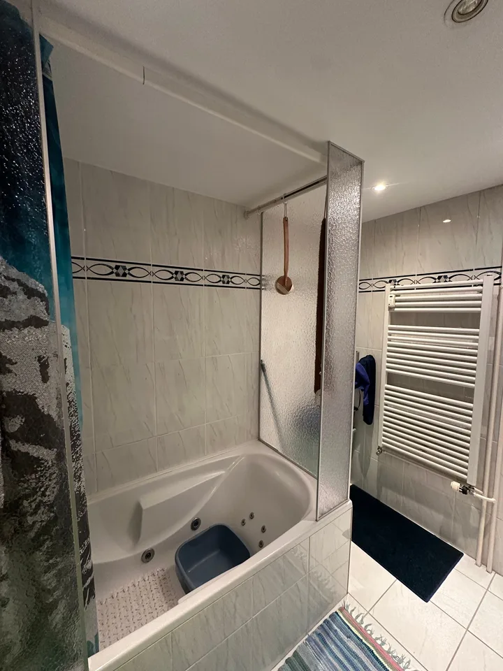 Helle 4.5-Zimmer-Wohnung mit Balkon an ruhiger Lage in Therwil – Foto 11 von 12