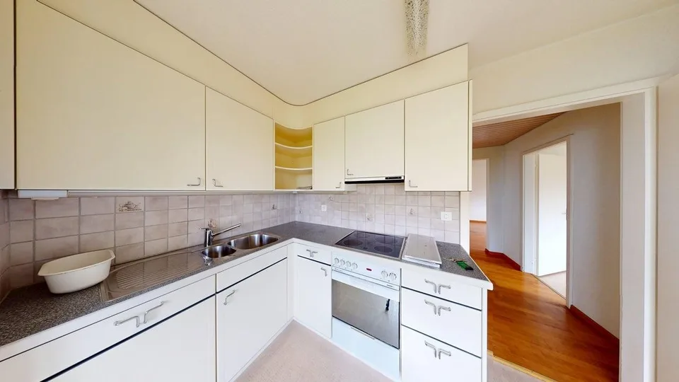 Bright 4-room apartment on the 2nd floor, quiet living in Uetikon am See | TEMPORARY