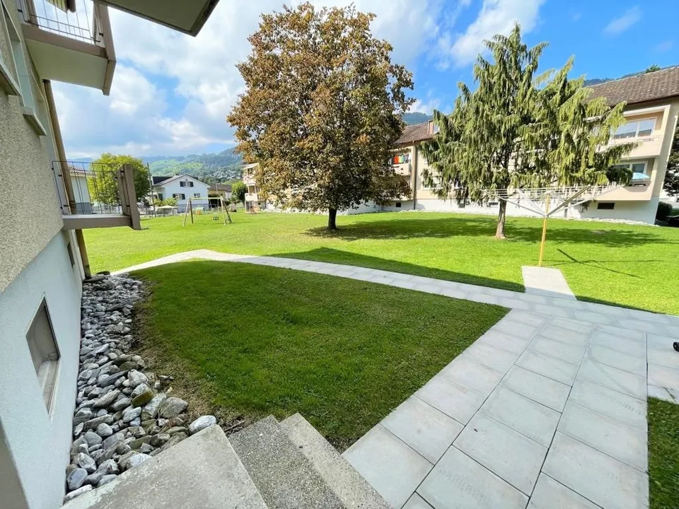 Bright 4-room apartment with balcony and mountain view in Rebstein