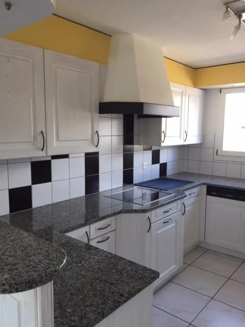 Incantevole appartamento maisonette 4.5 locali a Düdingen