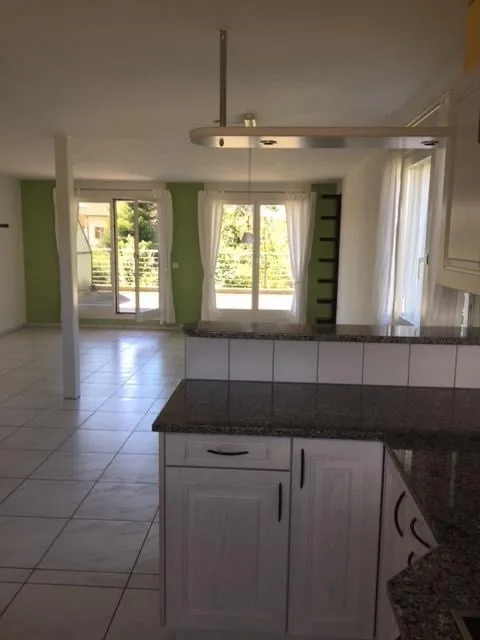Incantevole appartamento maisonette 4.5 locali a Düdingen