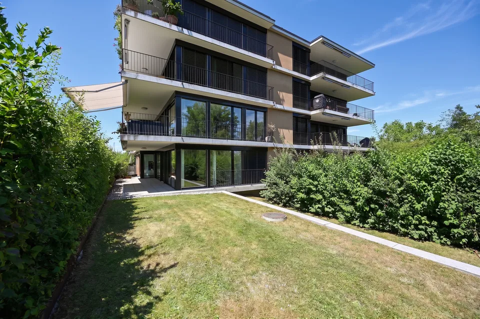 IMPOSANT. MODERN. GARTENWOHNUNG. – Foto 3 von 14