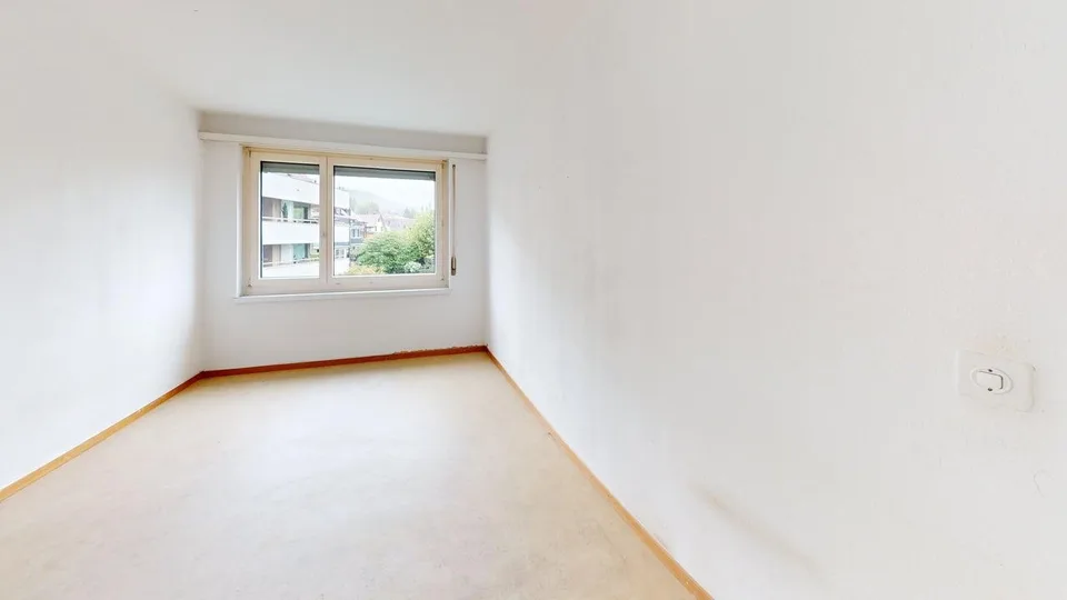 Appartement ensoleillé de 4 pièces au 1er étage, vie calme à Uetikon am See | TEMPORAIRE