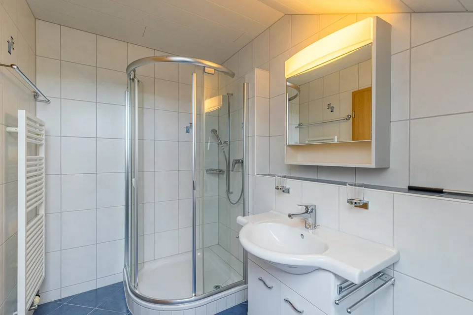 5 1/2-Zimmer-Einfamilienhaus in Gränichen, angrenzend an Landwirtschaftszone – Foto 8 von 11