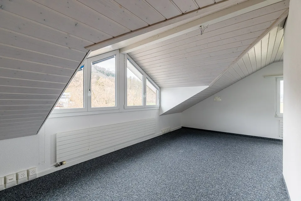 5 1/2-Zimmer-Einfamilienhaus in Gränichen, angrenzend an Landwirtschaftszone – Foto 7 von 11