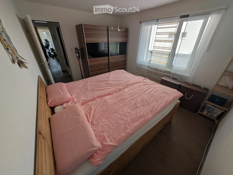 Modern living in Kloten: Well-kept ground floor apartment with garden seating area