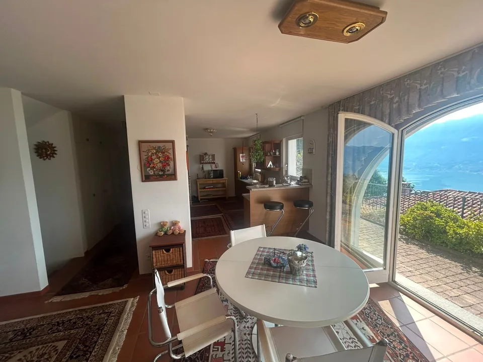 Incantevole casa unifamiliare ad Orselina con piscina e vista panoramica – foto 7 di 17