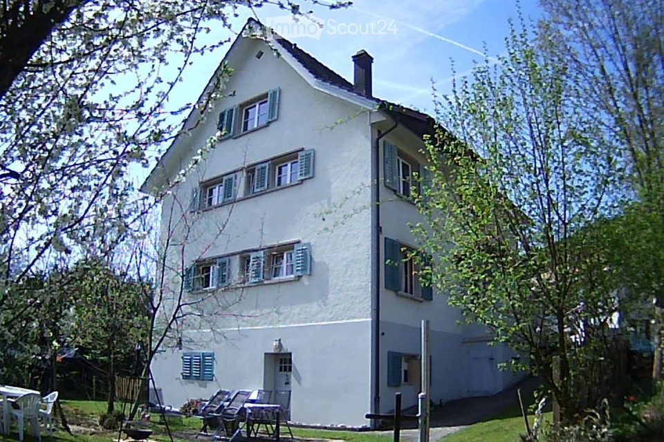 Rüti: 4-room apartment on the high ground floor
