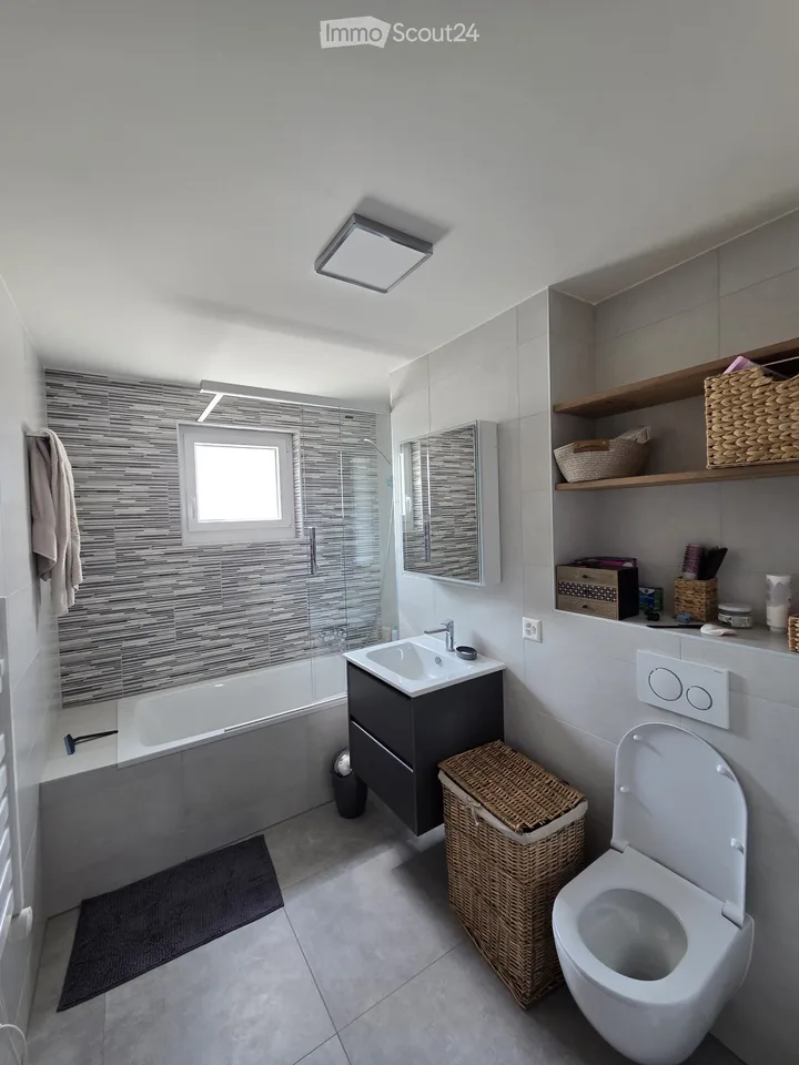 Bello appartamento di 3,5 locali di 80 m² a Vétroz