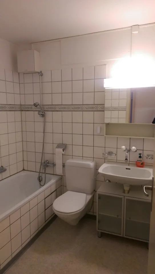 Appartamento soleggiato di 3 locali con balcone e ascensore