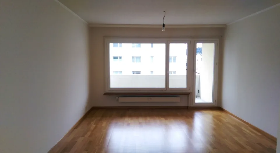 Appartamento soleggiato di 3 locali con balcone e ascensore