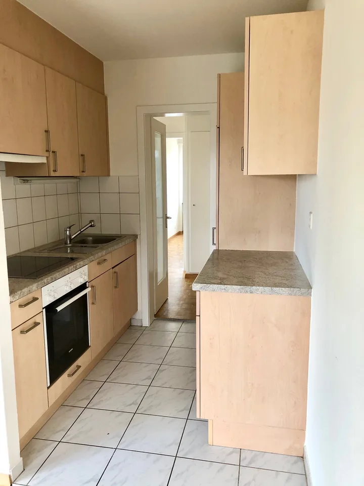 Grosszügige Wohnung für eine kleine Famlie – Foto 2 von 8