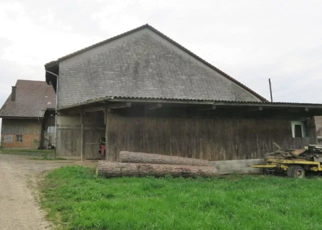 Azienda agricola con casa colonica, vari edifici rurali e terra di prato, con molto potenziale – foto 14 di 18