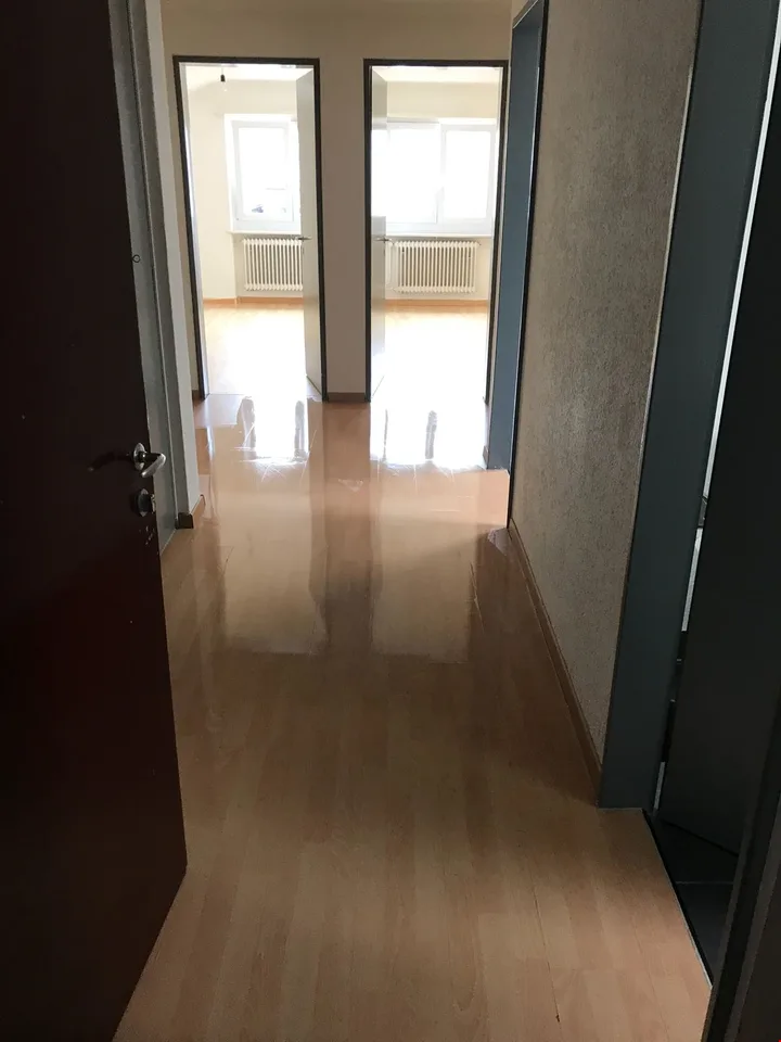 Ab 1.12 - Herzige 2.5 Zi Dachwohnung mit hübschem Ausblick