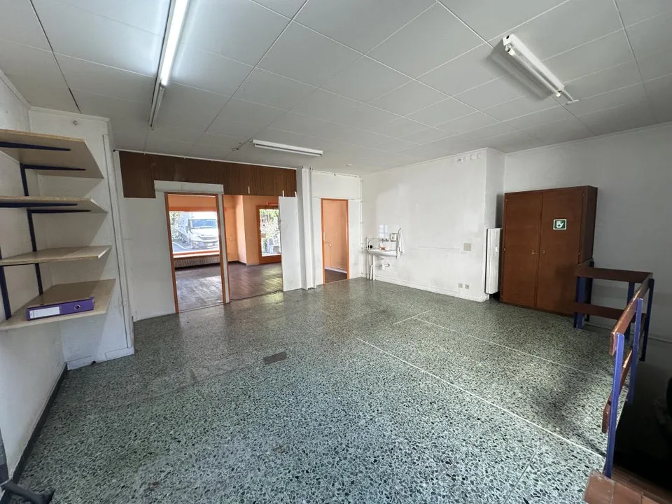 Sierre, local commercial avec sous-sol de 30 m2 aménageable sur demande au cœur de la ville – photo 7 sur 13