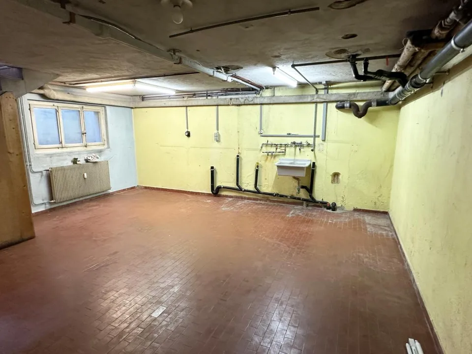 Sierre, local commercial avec sous-sol de 30 m2 aménageable sur demande au cœur de la ville – photo 10 sur 13
