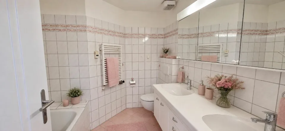 Appartement en attique de rêve (maisonette) avec grande terrasse+balkon et soleil du soir