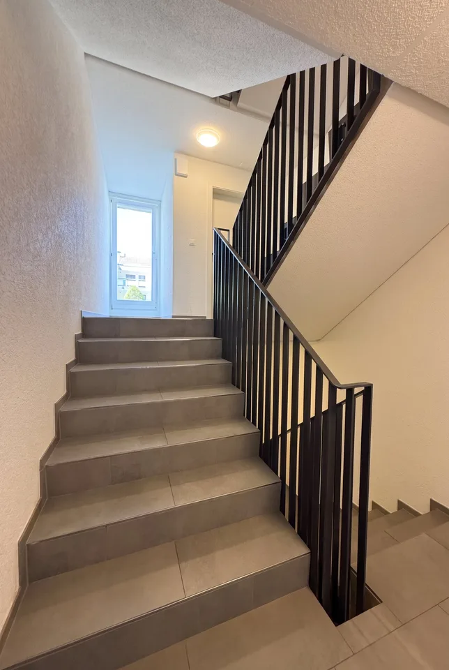 TOP 4.5 Zimmer Wohnung, direkt an ÖV-Haltestelle, im steuergünstigen Schindellegi – Foto 11 von 11