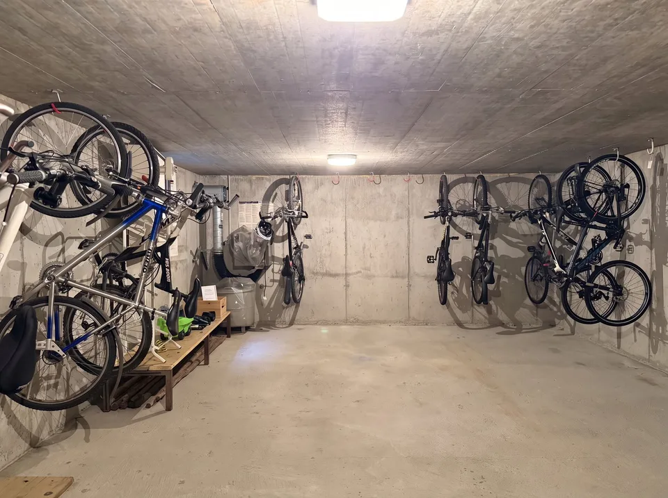TOP 4.5 Zimmer Wohnung, direkt an ÖV-Haltestelle, im steuergünstigen Schindellegi – Foto 10 von 11