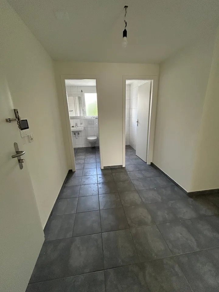 Helle 4.5-Zimmer-Wohnung mit grossem Balkon zu vermieten