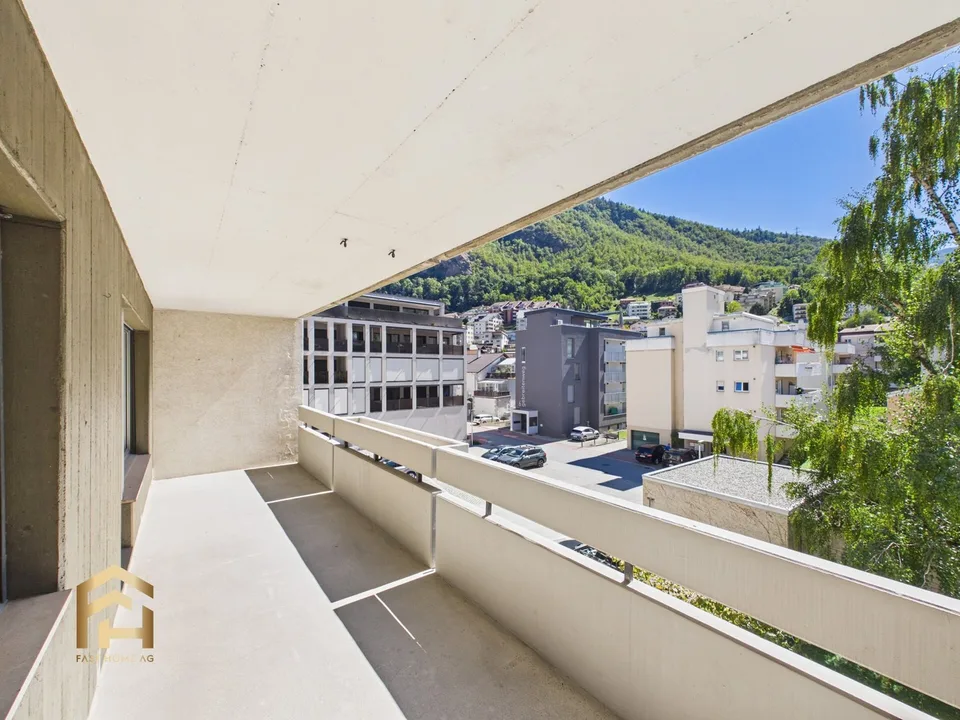 Exklusiv inmitten Visp: Renovierte 5.5ZWG,Umlaufbalkon, Lift&Garage