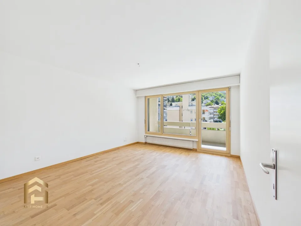 Exklusiv inmitten Visp: Renovierte 5.5ZWG,Umlaufbalkon, Lift&Garage
