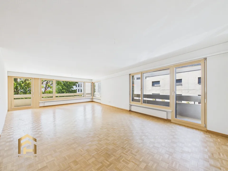 Exklusiv inmitten Visp: Renovierte 5.5ZWG,Umlaufbalkon, Lift&Garage