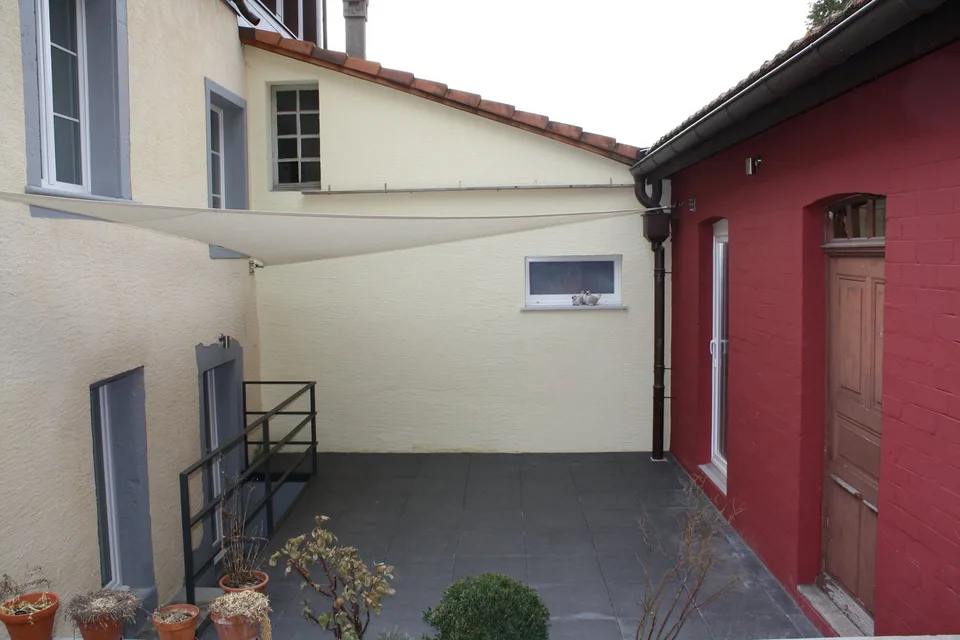 Geräumige 5.5-Zimmer-Wohnung mit Balkon in Corcelles-Peseux – Foto 8 von 10