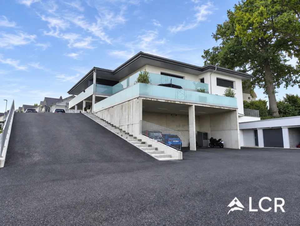 Magnificent 4.5-room apartment / 3 bedrooms / 2 bathrooms / 1 balcony / 2 parking spaces