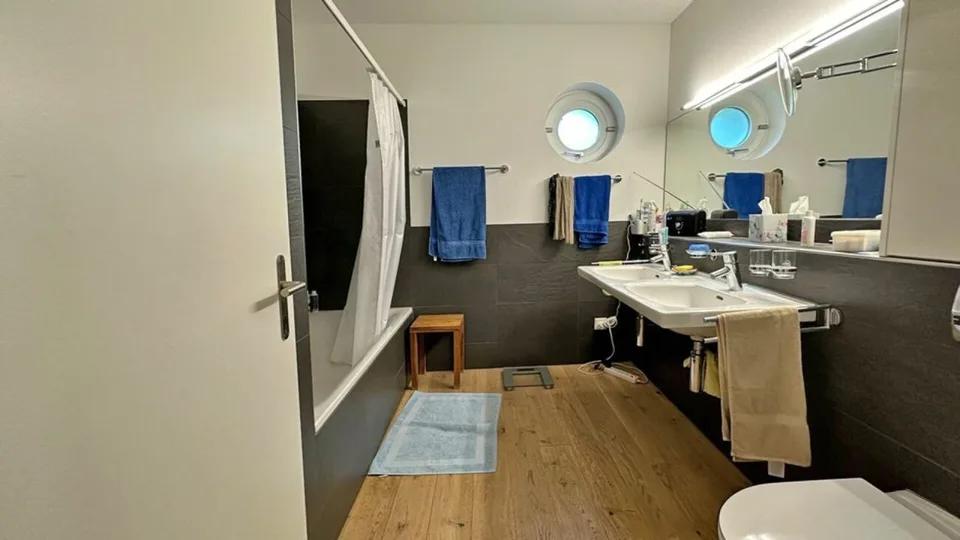 Appartamento esclusivo di 5,5 locali ai margini del centro storico vicino al Reno – foto 9 di 14