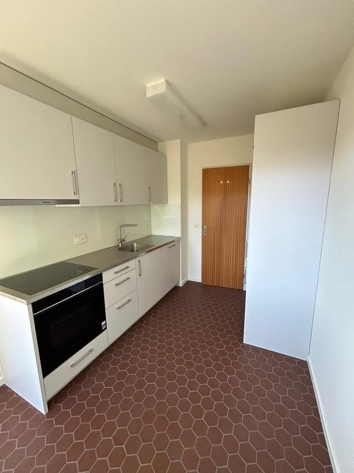 Attraktive 3.5-Zimmer-Wohnung mit 2 Balkonen Nähe Schützenmattpark – Foto 2 von 12