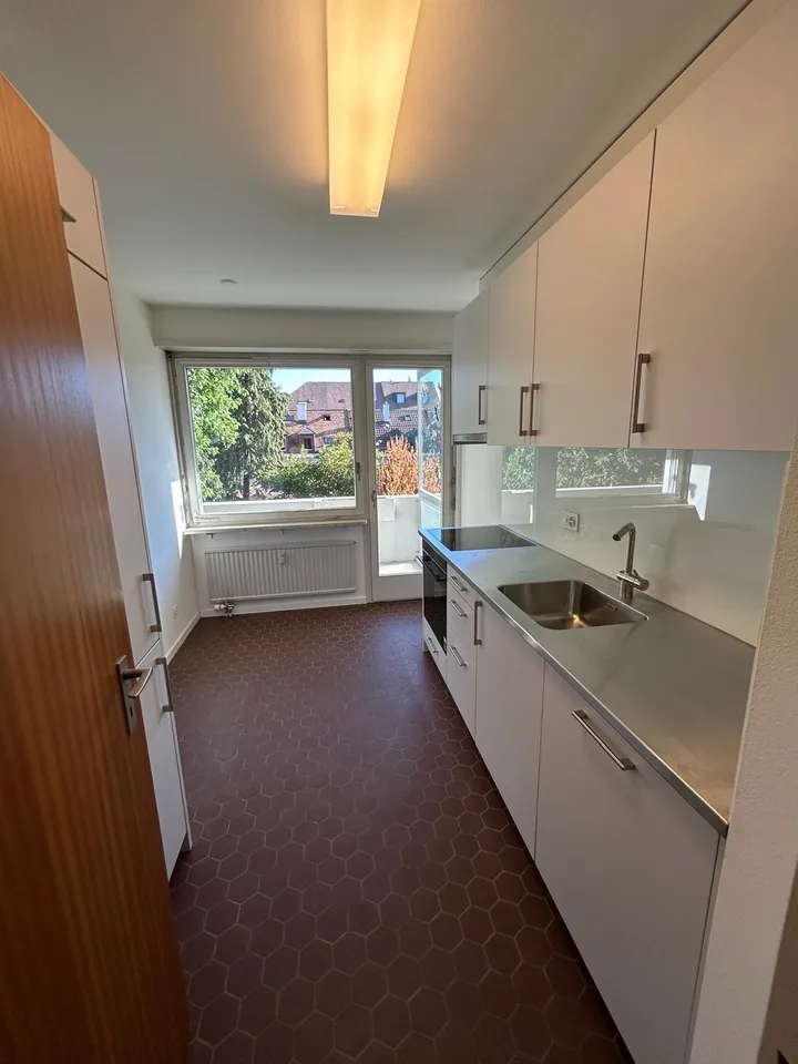 Attraktive 3.5-Zimmer-Wohnung mit 2 Balkonen Nähe Schützenmattpark – Foto 3 von 12