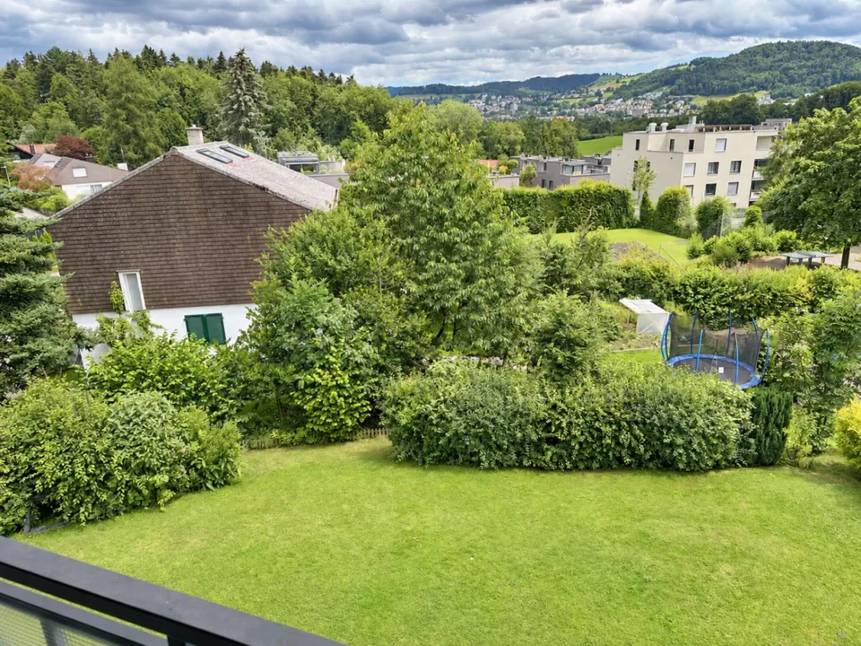 Stilvolle 4.5-Zimmer-Dachwohnung in familienfreundlicher Lage,