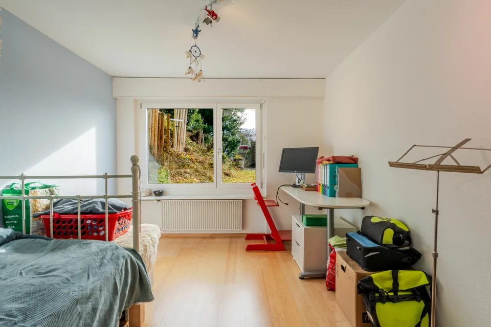 Maison unifamiliale dépendante de 6,5 pièces sur la pente ensoleillée de Dornach – photo 8 sur 12