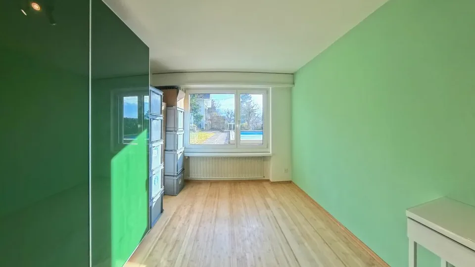 Maison unifamiliale dépendante de 6,5 pièces sur la pente ensoleillée de Dornach – photo 9 sur 12