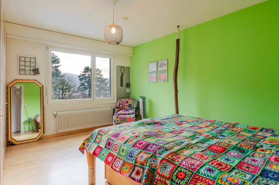 Maison unifamiliale dépendante de 6,5 pièces sur la pente ensoleillée de Dornach – photo 5 sur 12