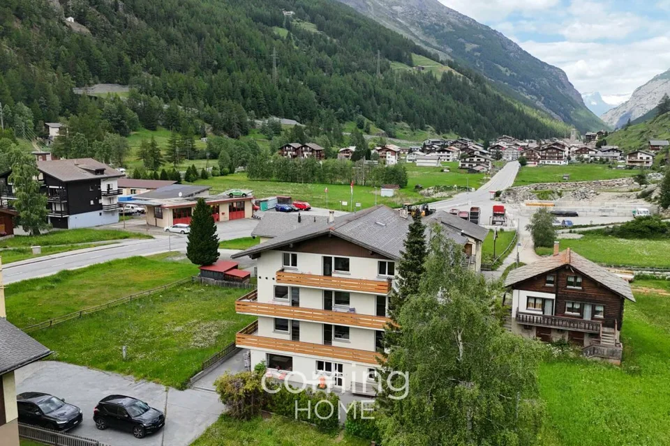 Attraktives Gruppenhaus in Saas-Grund mit Ausbaupotenzial und Alpenpanorama – Foto 15 von 17