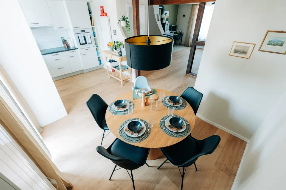 APPARTEMENT DUPLEX 4½ PIÈCES À BIEL/BIENNE (BE), MEUBLÉ, DURÉE DÉTERMI – foto 3 di 20