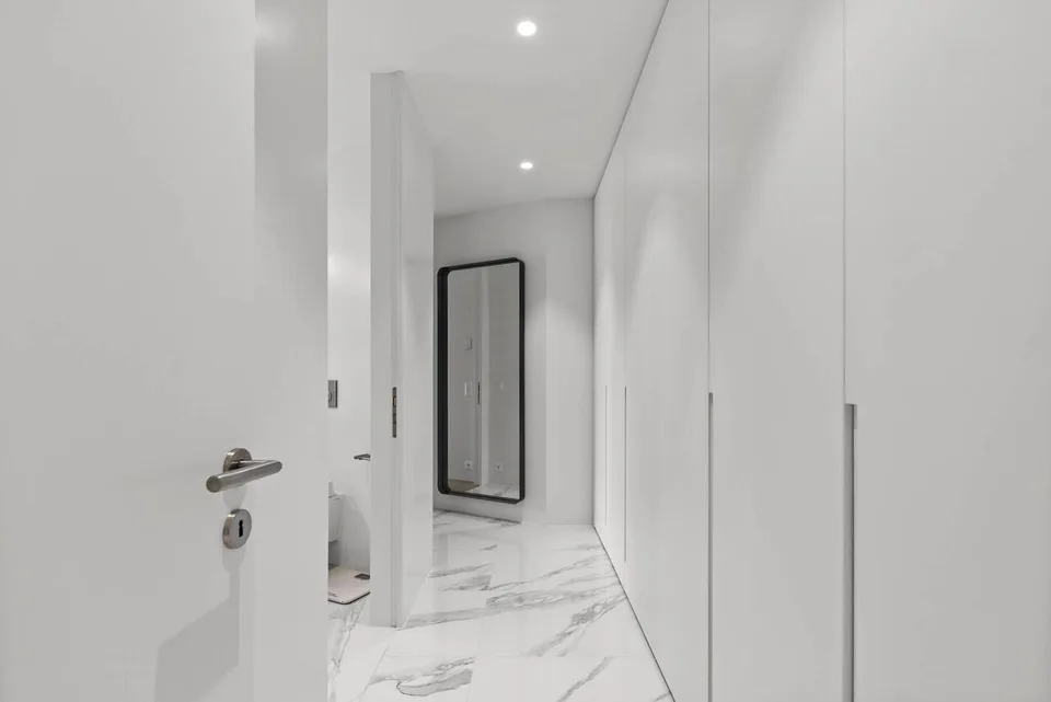 Unique lake-view penthouse in Prestigious Nizza Paradise Residence – Foto 10 von 13
